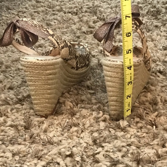 Coach Wedges With Back ribbon size 8.5 - Picture 5 of 7